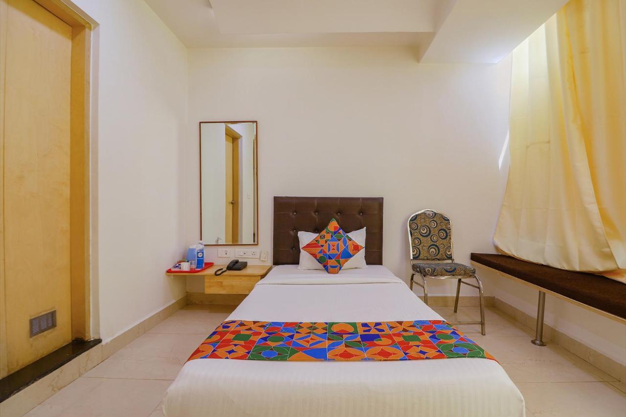 Fabhotel Aamantran & Banquet Halls - Nr Rtc X Roads Metro Station Hyderabad Exterior photo