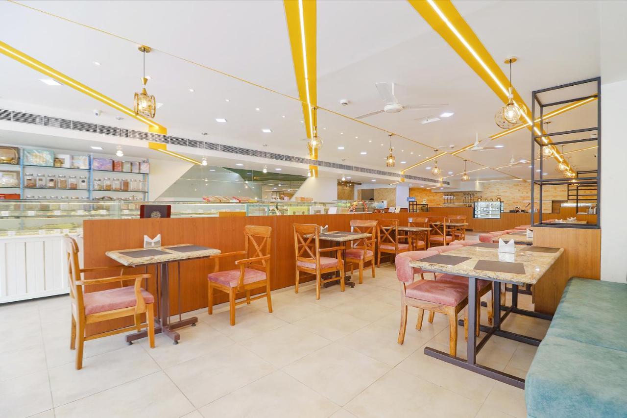 Fabhotel Aamantran & Banquet Halls - Nr Rtc X Roads Metro Station Hyderabad Exterior photo