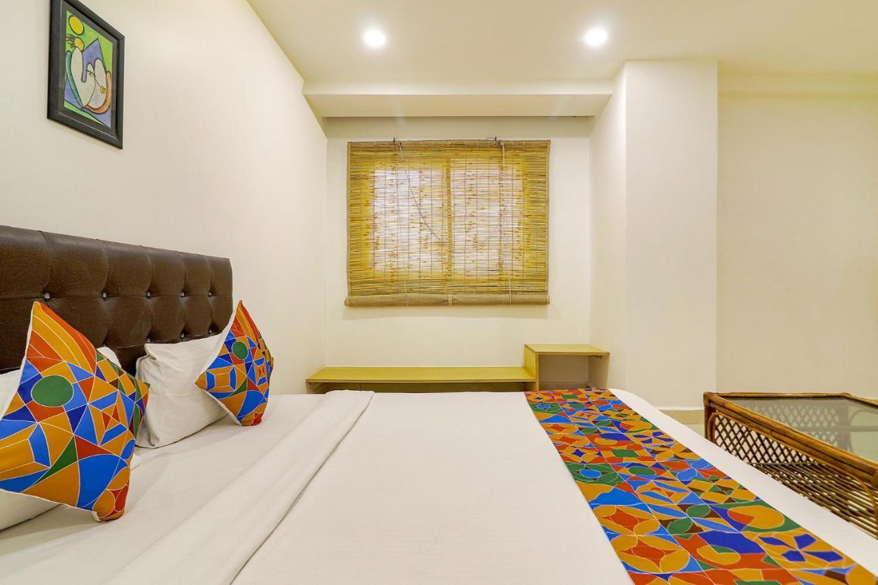 Fabhotel Aamantran & Banquet Halls - Nr Rtc X Roads Metro Station Hyderabad Exterior photo